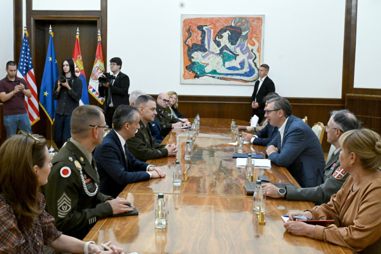 Predsednik Vučić razgovarao s komandantom Nacionalne garde Ohaja
