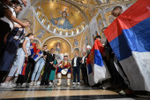 Deca iz Hercegovine stigla kod patrijarha Porfirija: U Hram Svetog Save unela srpske zastave