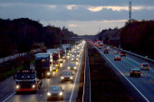 Stanje na granicama: Na ovom prelazu kamioni čekaju četiri sata!