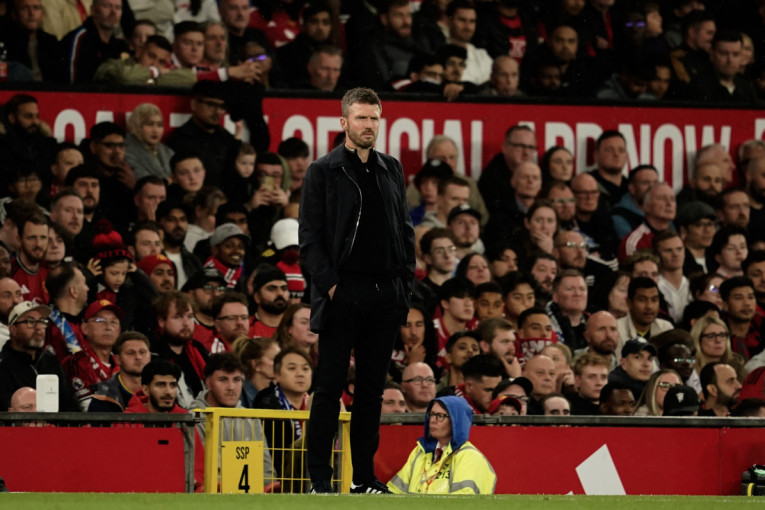 Dok čeka oproštajni meč, Mesi i dalje briljira: Leova "stotka" za 49. trofej u karijeri (FOTO/VIDEO)