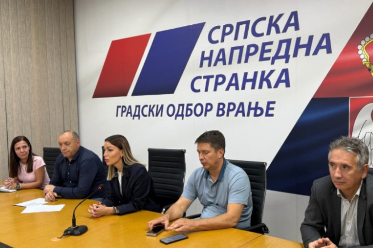 Mesarović posetila Vranje i poručila: Jedinstvo Srbije gradimo u svakom gradu, opštini i selu, razgovorom sa ljudima