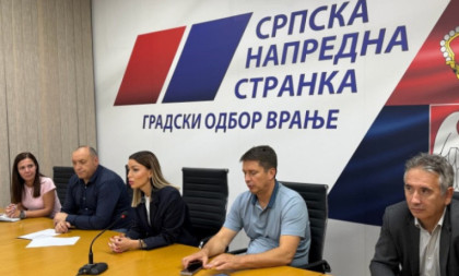 Mesarović posetila Vranje i poručila: Jedinstvo Srbije gradimo u svakom gradu, opštini i selu, razgovorom sa ljudima