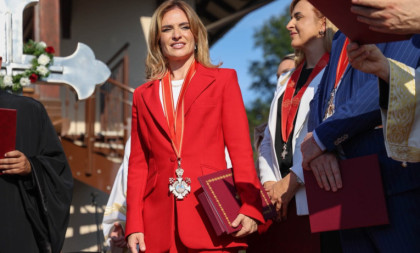 Odlikovana Ordenom Svetih novomučenika kragujevačkih: Veliko priznanje za Milicu Đurđević Stamenkovski (FOTO)