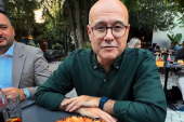 Vučević probao jednu od najboljih pica na svetu! Evo šta je uradio pre jela (VIDEO)