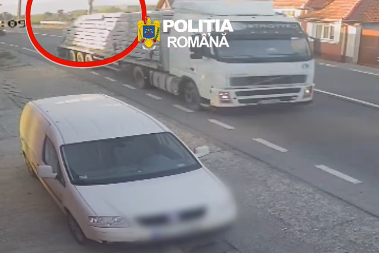 Stravična scena: Metalne grede spale sa kamiona, tragedija izbegnuta za dlaku (VIDEO)