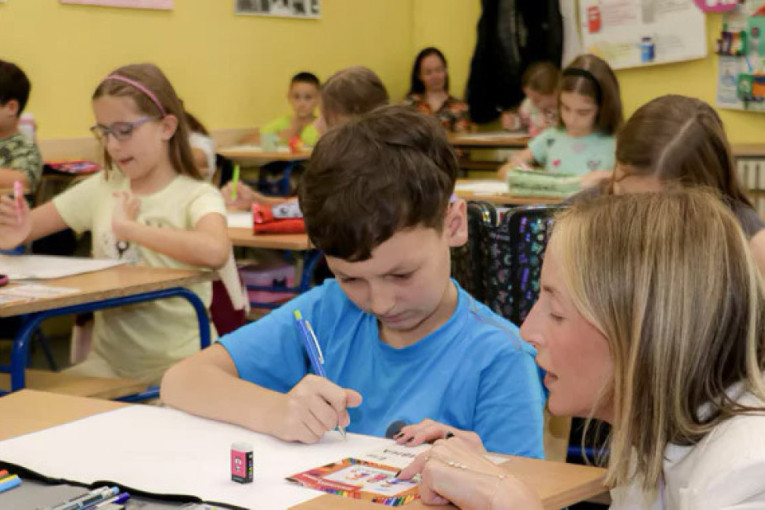 Centar Inkluzivna Srbija u poseti staropazovačkim osnovnim školama