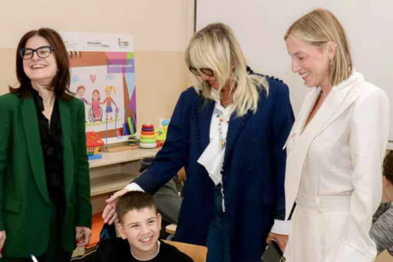 Centar Inkluzivna Srbija u poseti staropazovačkim osnovnim školama