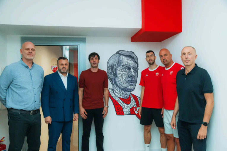 Zvezda ne zaboravlja svog velikana: Trening centar poneo ime po legendi kluba (VIDEO)
