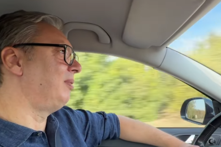 Vučić na Šalinačkom jezeru nedaleko Smedereva, stigao sam vozeći automobil