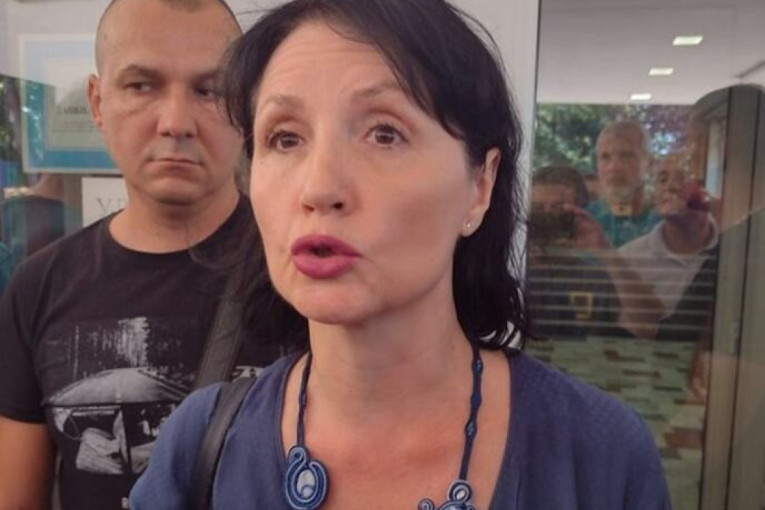 Ko je suspendovana profesorka sa blokaderske liste? Đaci je prijavili za nasilje, protiv nje se vodi disciplinski postupak!