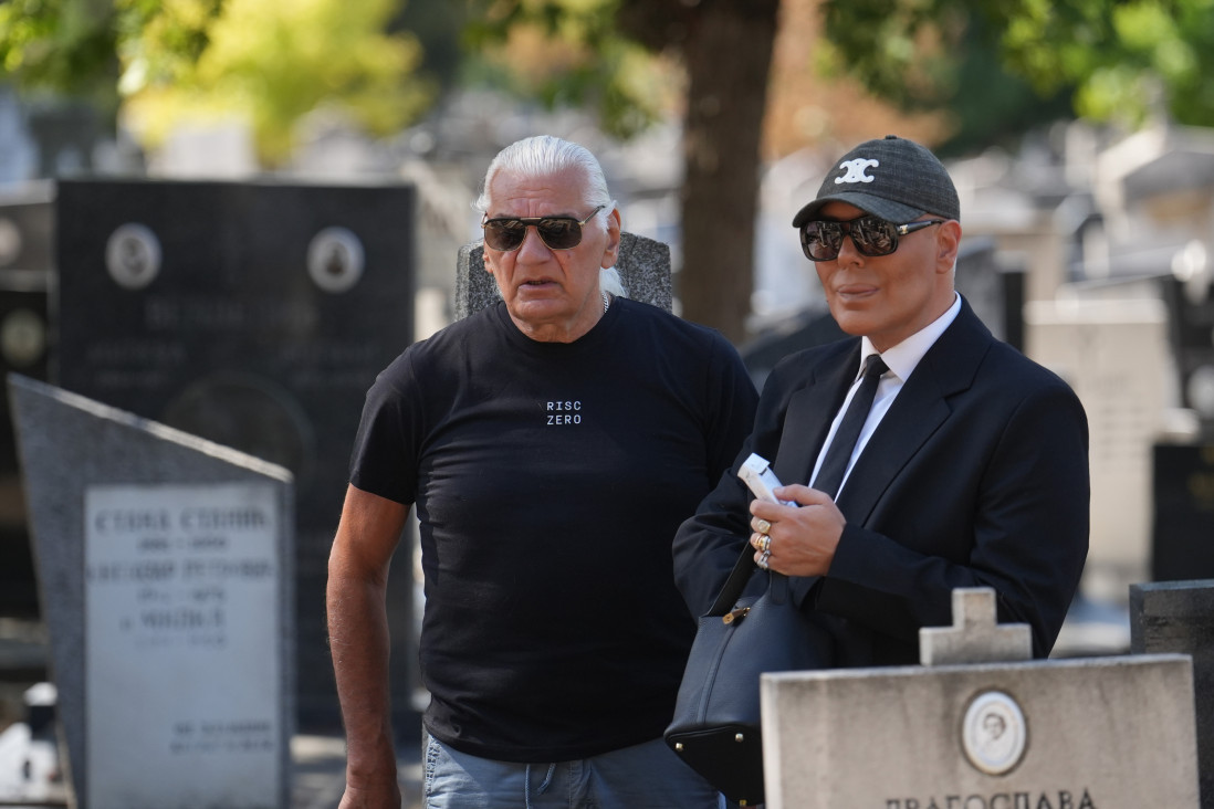 Pet godina bez Marije Tucaković: Futa skrhan na Novom groblju, prizori slamaju srce (FOTO)