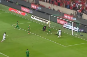 Srpski napadači u odličnoj formi: I Vlahović je bio strelac, ali ipak nije pobedio (VIDEO)