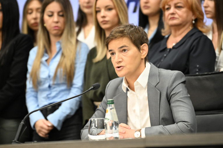 Ana Brnabić se obratila javnosti: Jučerašnji dan je bio prekretnica u kampanji, blokaderi neće pravdu već osvetu!