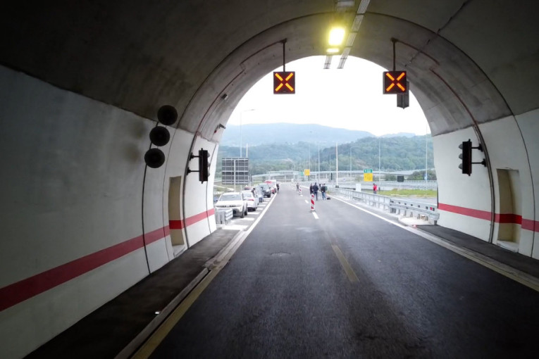 Vozači oprez, ako se krećete ovom deonicom: Izvode se radovi u tunelu Laz, za saobraćaj zabranjena leva tunelska cev