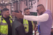 Car i Đukić oči u oči! Trese se Bela kuća, obezbeđenje hitno reagovalo! (VIDEO)
