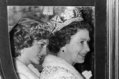Prvi put otkrivena šokantna reakcija kraljice Elizabete na Dajaninu smrt: Britanija na nogama zbog memoara princezinog brata (FOTO)