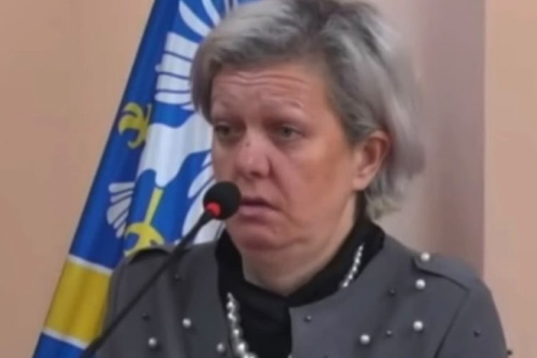 "Hoćeš li da te šutnem ili da ti udarim šamar?": Blokaderska odbornica iz Užica osumnjičena za mučenje i zlostavljanje učenika (FOTO)