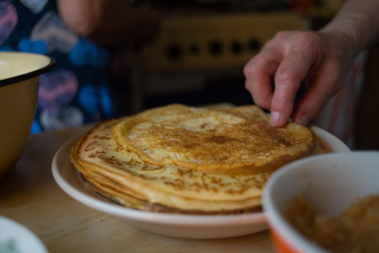 Recept dana: Sočni baunti kolač za ljubitelje kokosa i čokolade