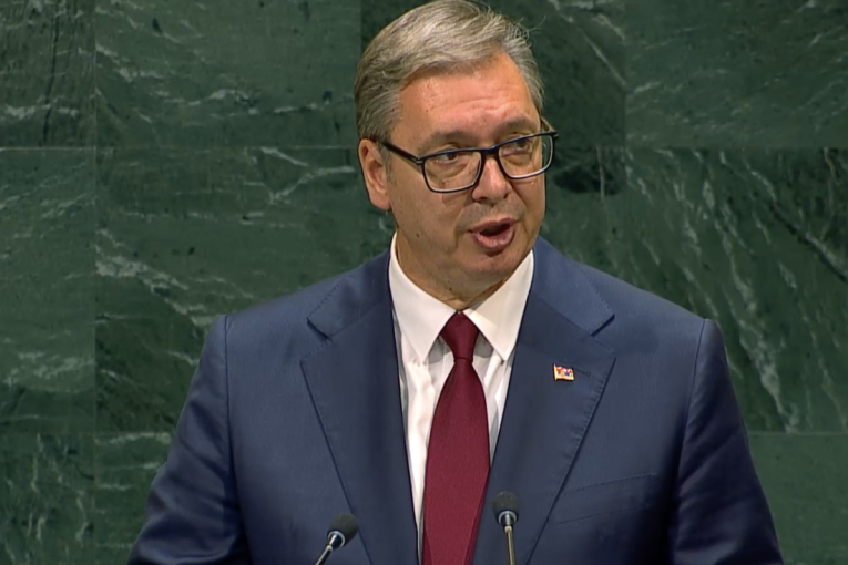 Vučić se obratio iz Njujorka: Vodimo nezavisnu politiku, jačamo vojsku! Rekao sam Trampu da dođe u Srbiju