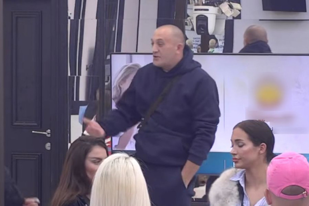 Reakcija Stojinog sina na tvrdnje da ona ne podržava njegovu rijaliti vezu! Oglasila se i Rada (VIDEO)