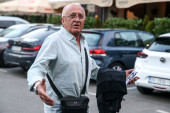 Eru blokader napao na vašaru u Šapcu! Udario ga pesnicom u stomak - Atina Ferari sve videla