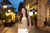 Evo gde sad radi Sanja Kužet! Voditeljka ne skida osmeh sa lica (VIDEO)
