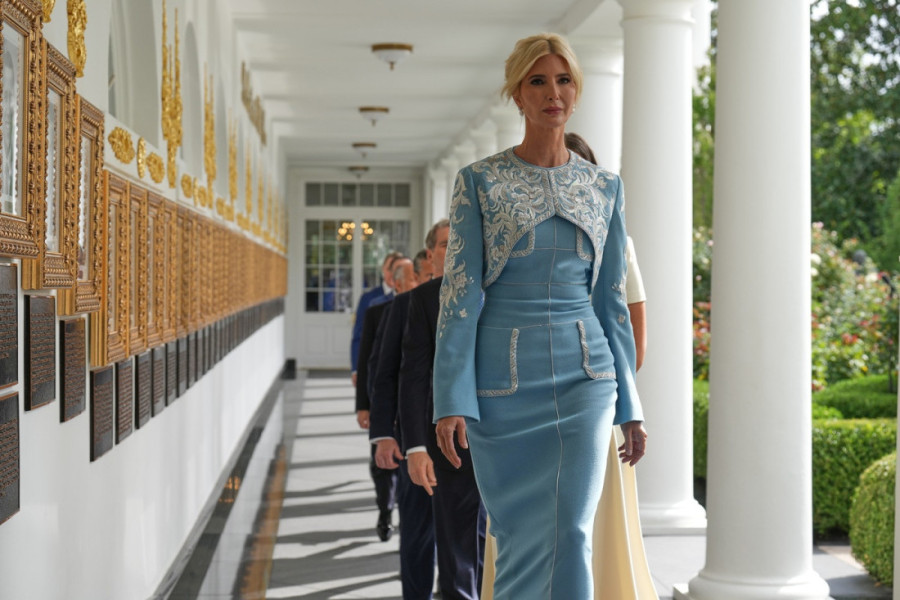 Kakav potez Ivanke Tramp pred kineskim predsednikom! Obukla kreaciju iz Pekinga, pa zauzela mesto ispred Trampovih ministara