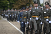 Vojska Srbije dobila novu generaciju podoficira: U Pančevu promovisani u čin vodnika, najbolji i nagrađeni (FOTO)