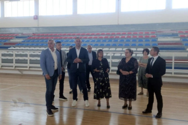 Gojković u Čurugu otvorila prelepi objekat: Nova sportska hala obradovaće najmlađe, evo šta sve sadrži