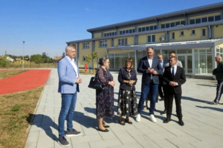 Gojković u Čurugu otvorila prelepi objekat: Nova sportska hala obradovaće najmlađe, evo šta sve sadrži