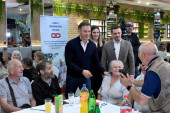 Mali sa penzionerima: "U Srbiji otvoreno više od 250 fabrika" (FOTO)