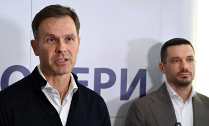 Isplaćene pomoći, a u decembru stižu penzije uvećane za 7,5 odsto: Mali sa penzionerima u Borči (FOTO/VIDEO)