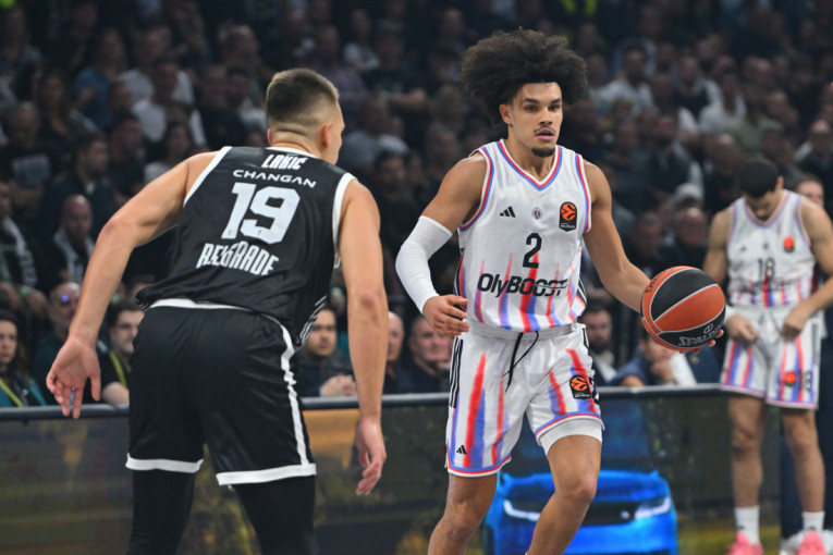 Pariz se namučio pred Partizan, ali ima čoveka za ovakve mečeve! Hifi junak pred crno-bele!