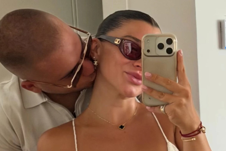 Milica Ristić pokazala devet godina mlađeg partnera i luksuzni stan: U spavaćoj sobi imaju čak i kadu