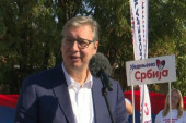 Vučić u Podgorcu: Dočekao ga veliki broj građana! "Znam koliko je teško voditi državu" (FOTO)