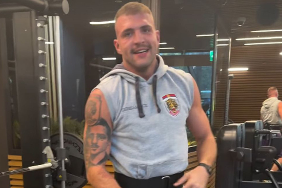 Ražnatovići u teretani: Veljko podigao i ženu, zajedno s tegovima! (VIDEO)
