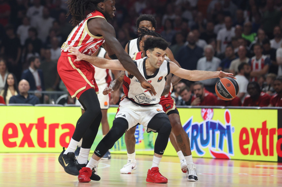 Zvezda opet izgubila! Crveno-beli tek u završnici stigli Hapoel, ali je bilo prekasno (FOTO/VIDEO)