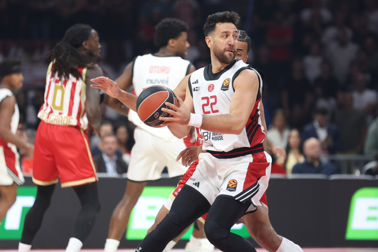 Zvezda opet izgubila! Crveno-beli tek u završnici stigli Hapoel, ali je bilo prekasno (FOTO/VIDEO)