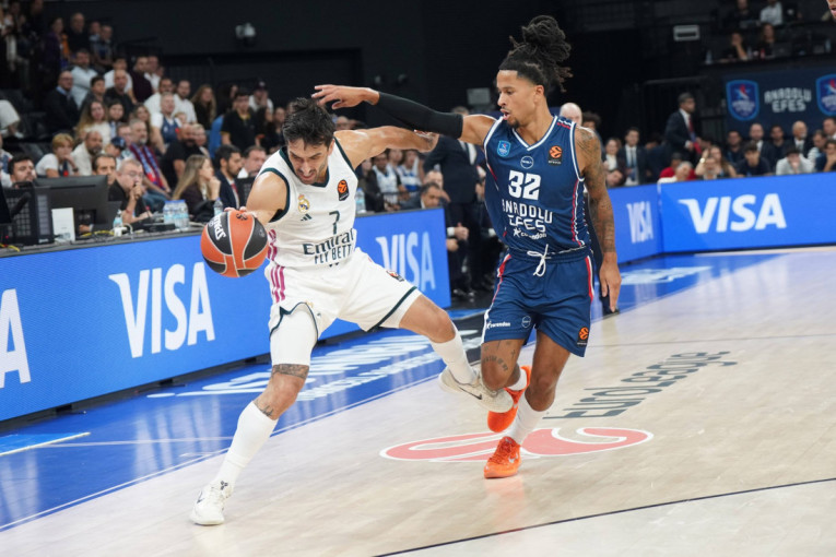 Efes srušio Kralja pred Zvezdu, Bajern posle debakla u Istanbulu dočekuje Partizan!