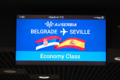 Stotinu putnika na prvom letu Er Srbije za Sevilju! Dočekala ih ambasadorka Irena Šarac