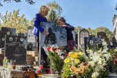 Pomen Tomi Zdravkoviću: Prošlo je 35 godina od smrti legendarnog pevača! (FOTO/VIDEO)