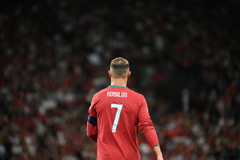 Ronaldova sedmica više nije njegova! Portugalci napravili veliku promenu pred Dansku!