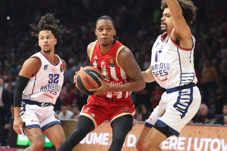 Crvena zvezda - Anadolu Efes: Velika borba i rezultatska klackalica!